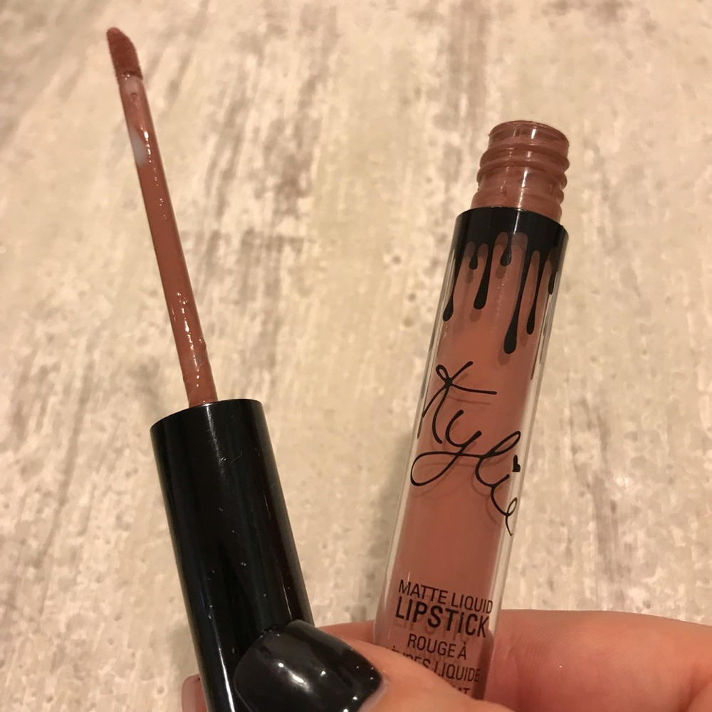 Kylie 'Malibu' matte liquid lipstick